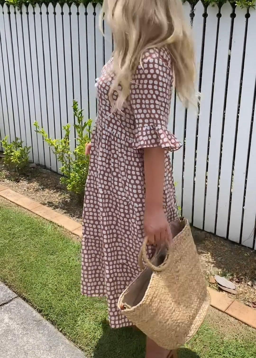 Fontaine™ | Nicola – Robe midi à manches courtes