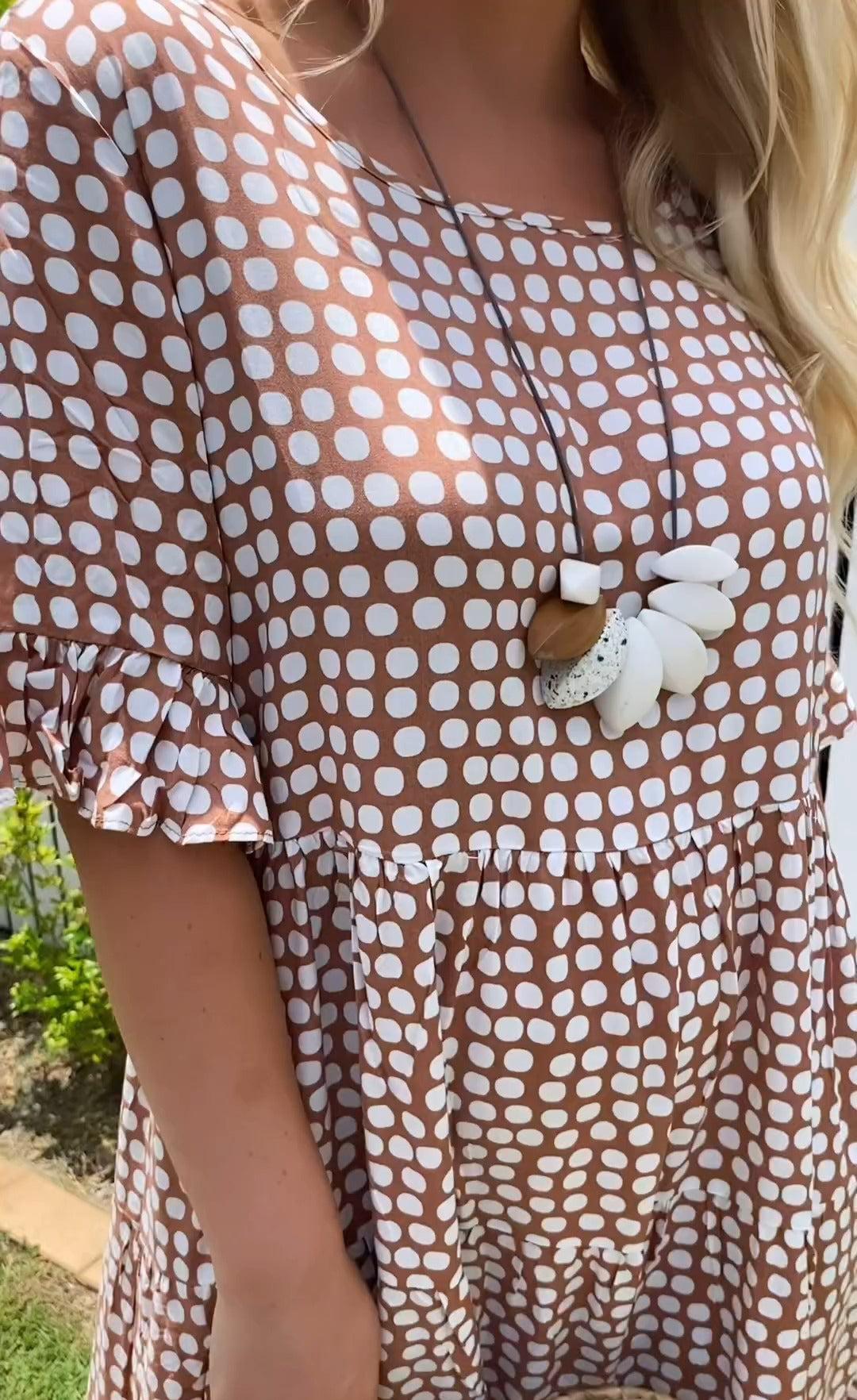 Fontaine™ | Nicola – Robe midi à manches courtes