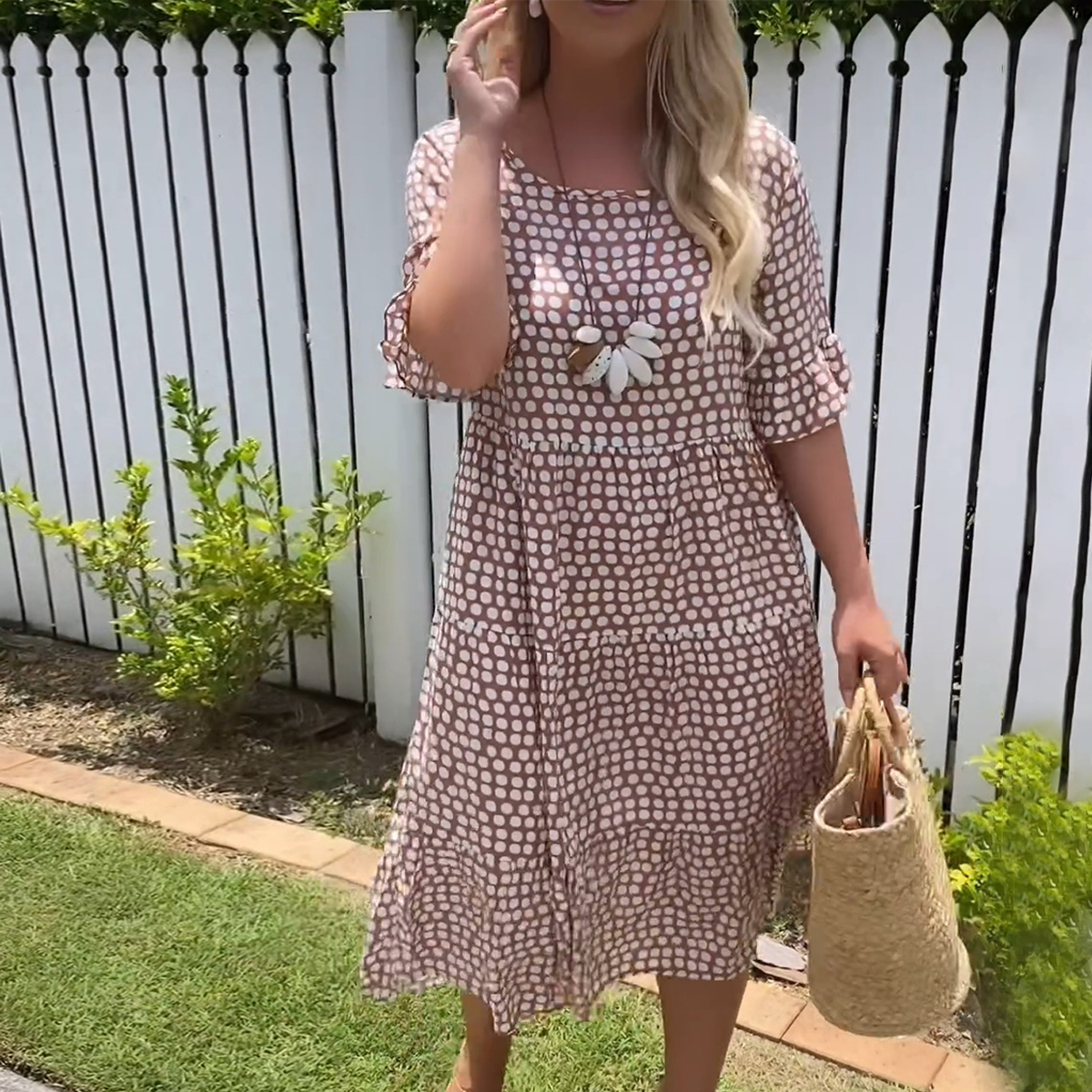 Fontaine™ | Nicola – Robe midi à manches courtes