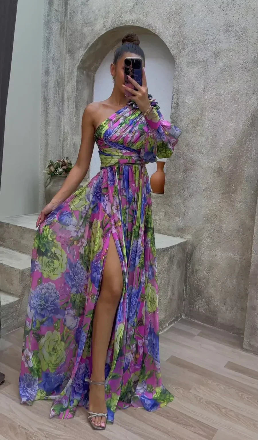 Alicia™ | Stunning Flowing Gown