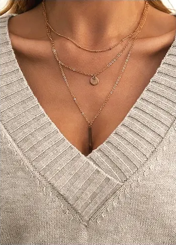 Avora | Plain V-Neck Jumper – Loose Fashion Knit