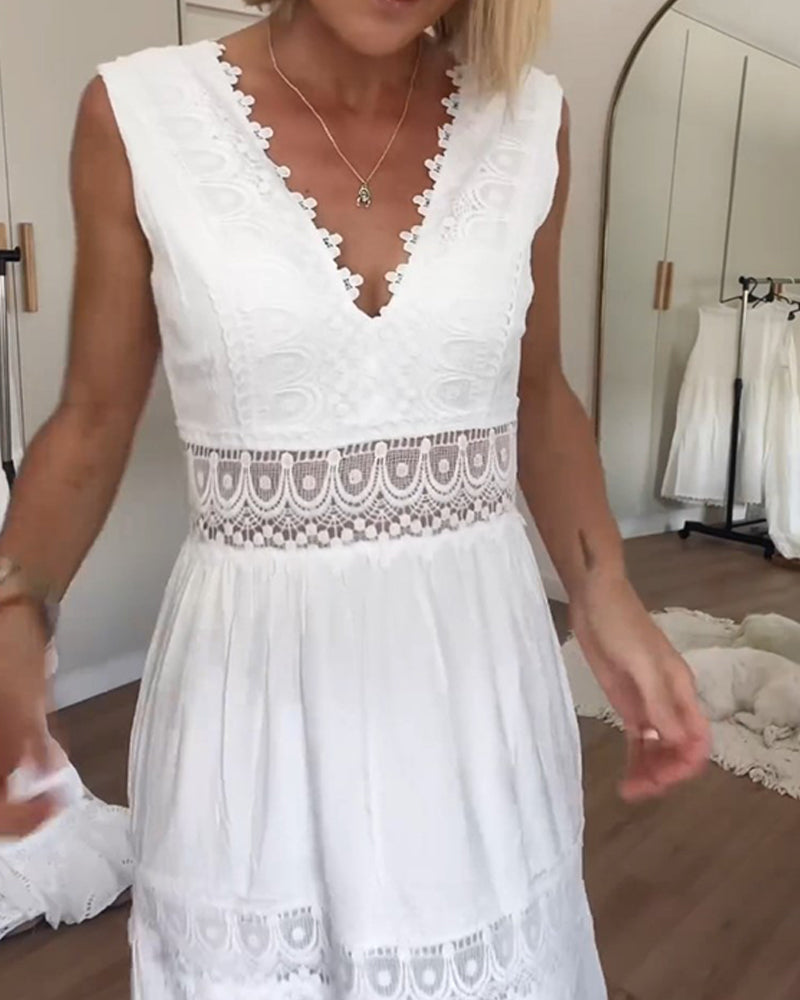 Fontaine™ | Circe – Robe camisole en dentelle à col V