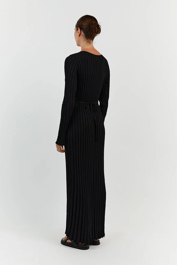 Demi™  V-neck midi dress with sleeves