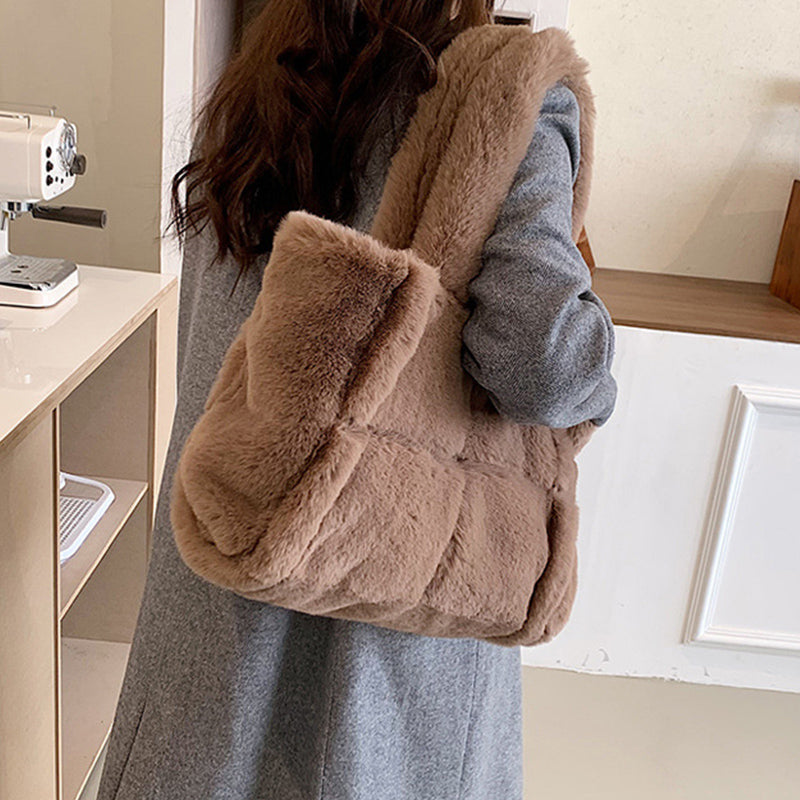 Fontaine™ | Dante – Sac à main effet peluche luxueux
