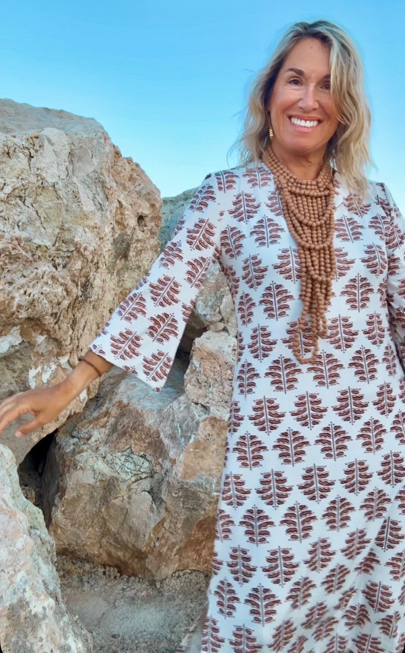Fontaine™ | Alameda – Robe d’été marron élégante