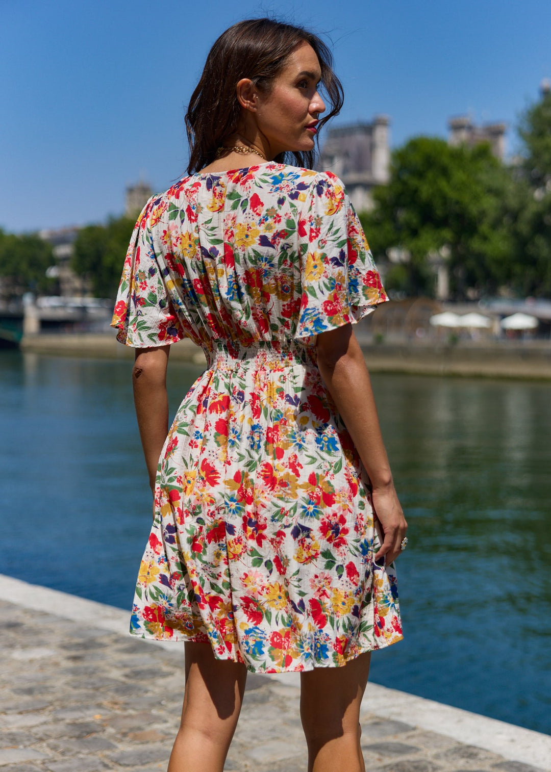 Fontaine™ | Sirine – Robe féminine aux lignes délicates