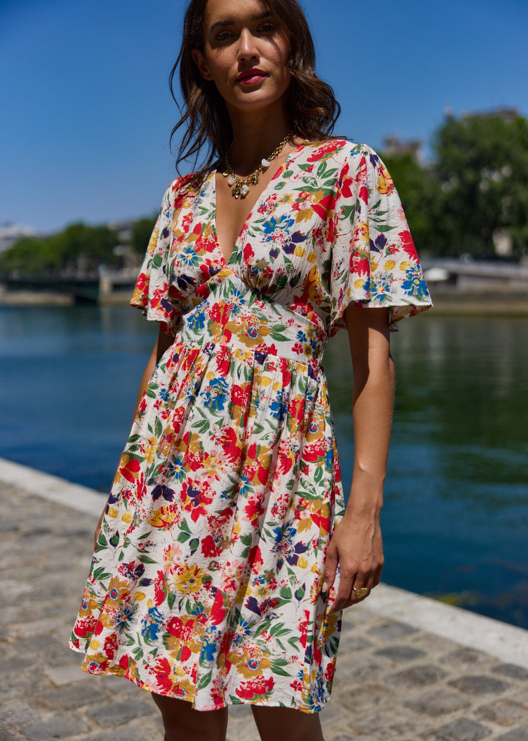 Fontaine™ | Sirine – Robe féminine aux lignes délicates