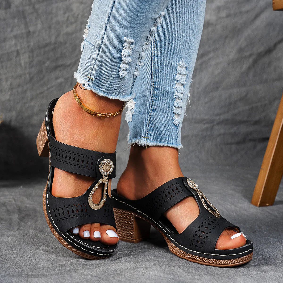 Zariah™ Orthopedic Heel Sandals