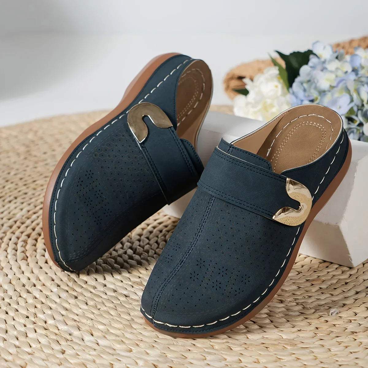 Caprielle Chic Supportive Wedge Sandals