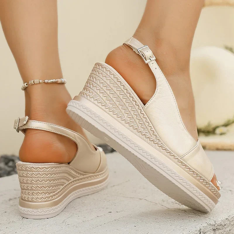 Nia™ Orthopaedic Sandals