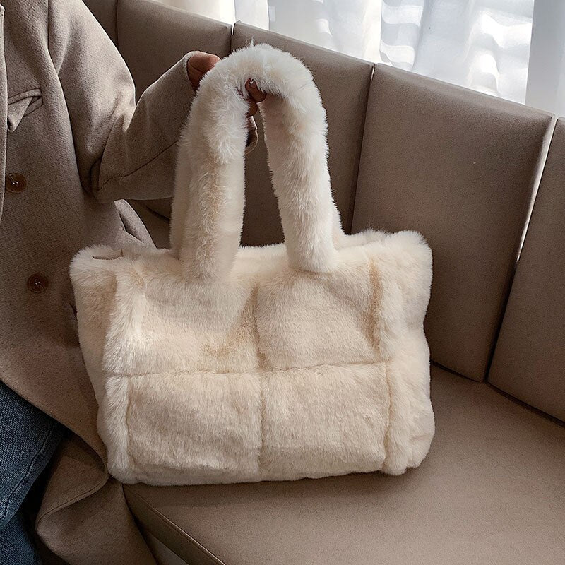 Fontaine™ | Dante – Sac à main effet peluche luxueux