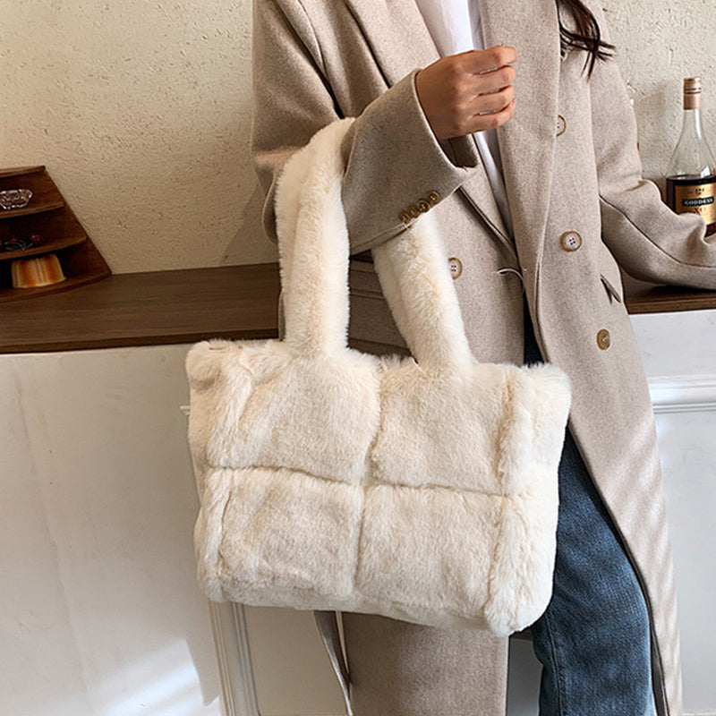 Fontaine™ | Dante – Sac à main effet peluche luxueux