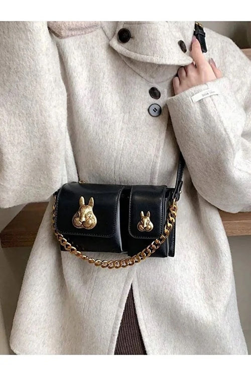Fontaine™ | Suzon – Sac baguette noir à breloque écureuil