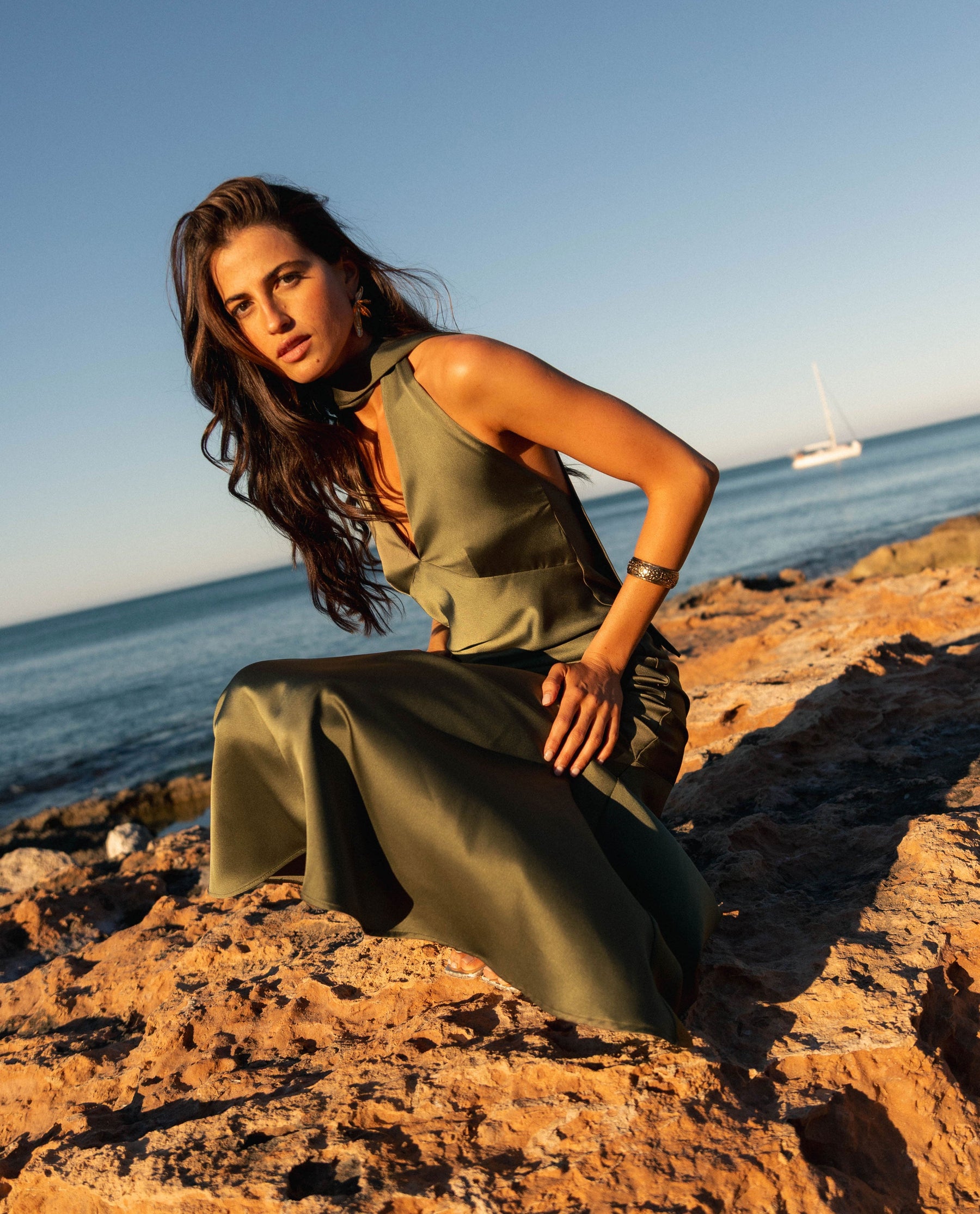 Fontaine™ | Almudena – Robe fluide vert olive