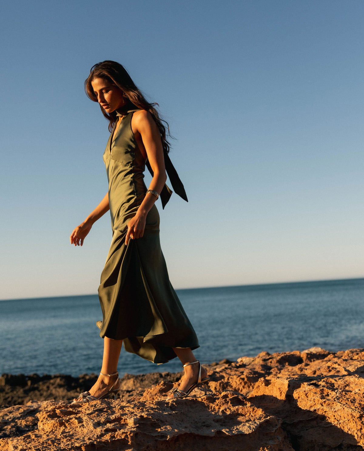 Fontaine™ | Almudena – Robe fluide vert olive