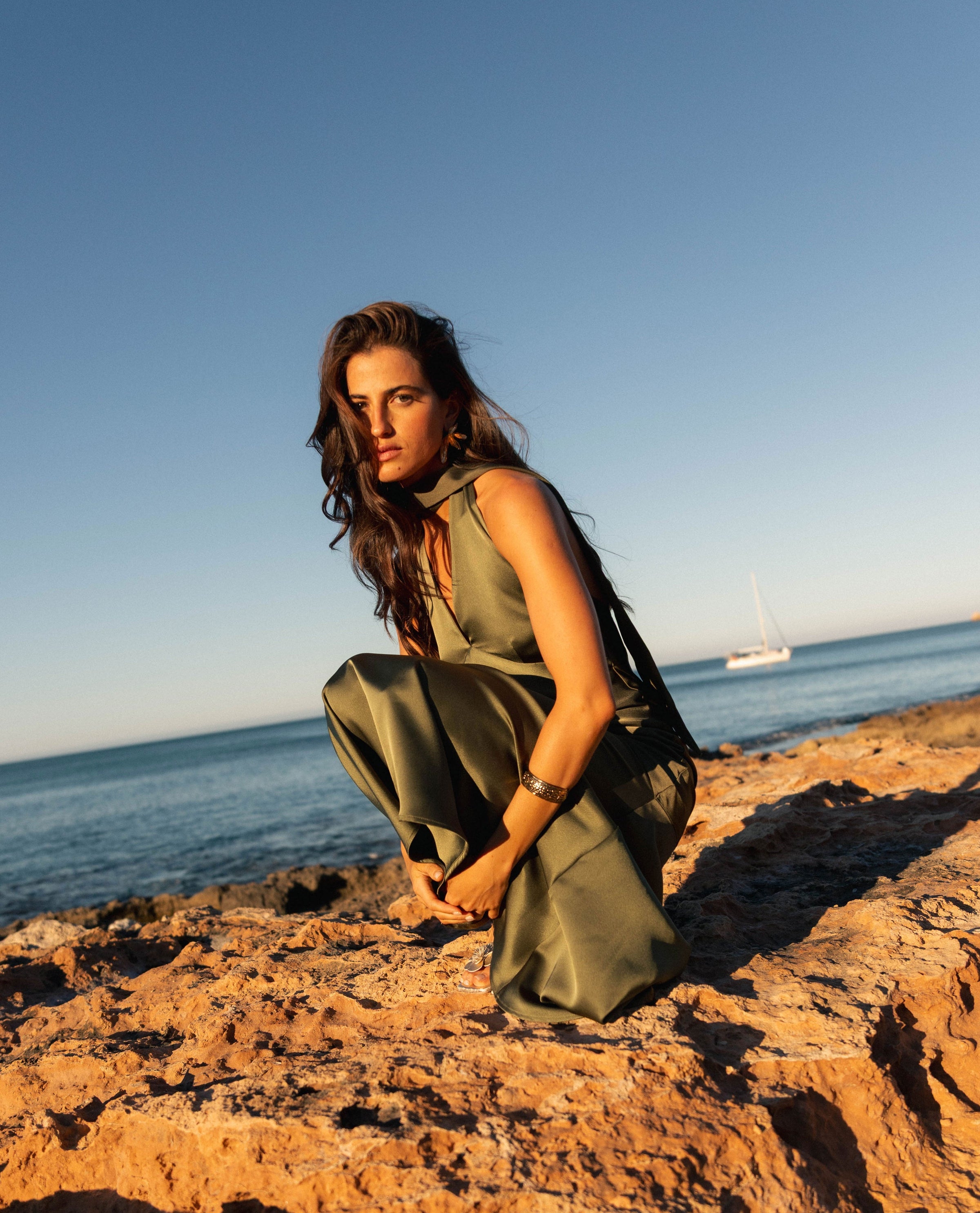 Fontaine™ | Almudena – Robe fluide vert olive